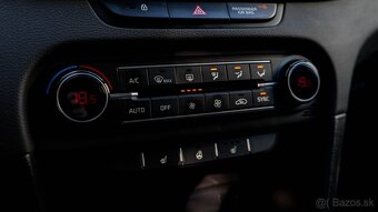 Kia Ceed SW 1.5 T-GDi GT-Line - 14