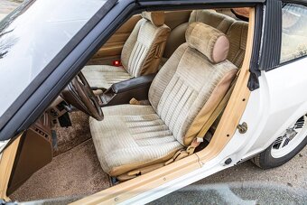 Datsun 280ZX neboli Nissan S130 1981 - 14