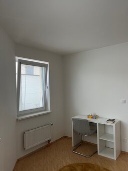 Prodám vybavení bytu 2+kk IKEA a ETA - 14