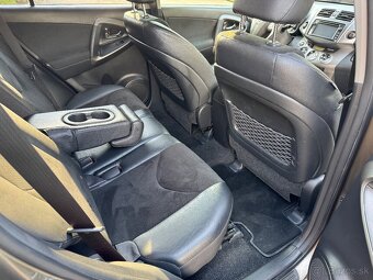 Toyota RAV4 - 14