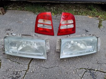 škoda octavia 1 predné svetlá - 14