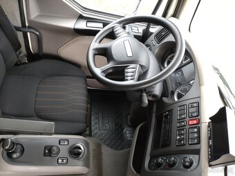 DAF LF 320 FA - 18t - 18 Europalet - Čelo - Lůžko - 14