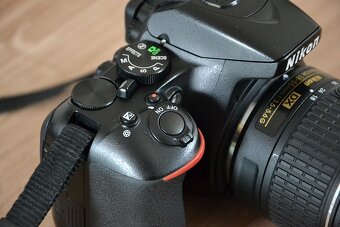 Nikon D5500 - wifi - dotyk. display - nafotene len 12 tisic - 14