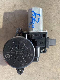 Rozpredam na diely Mazda 2 2007-2014 - 14