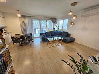 Moderný 3 izbový byt 94 m2 s kompletným zariadením, parkovac - 14