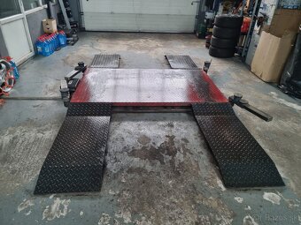 PNEUSERVIS ZDVIHAK 2500 kg ROK-2012 - 14