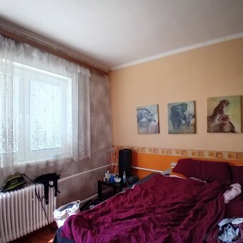 Na predaj Dom 4 izbový - Hronovce s veľkým pozemkom - 14