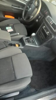 Škoda SuperB 2 2.0tdi 103kw rok 09/2007 - 14