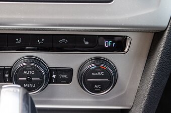 Volkswagen Passat DSG 1,6 TDI 88kW / Masáž / LED svetlá / - 14