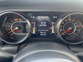 Jeep Wrangler UNLIMITED MY21 2.0T GME 272k 8T Sahara - 14