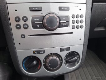 Opel Corsa 1.2 16V Essentia - 14