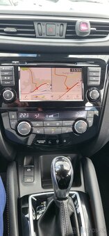 Nissan Qashqai benzin 117 kW automat 1.majitel rok 2020 naj. - 14