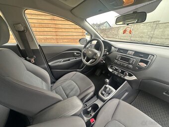 Kia Rio - 14