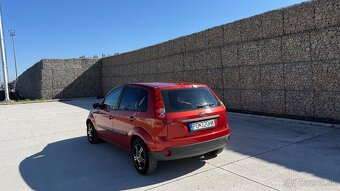 Ford Fiesta 1.3 benzín - 14