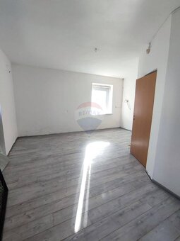 Na predaj dom vhodný na bývanie a podnikanie v Martine - REZ - 14