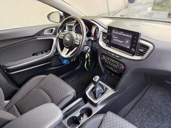 Kia Xceed 1,5T-GDI benzín 117,5 Kw,160 k - 14