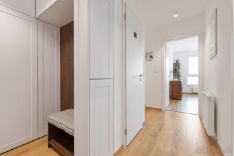 ZNÍŽENÁ CENA Nadštandardný 3-izbový byt s balkónom - 14