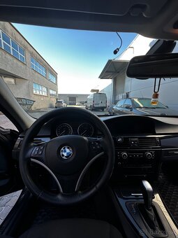 Predám BMW E90 N47 2.0d Facelift - 14