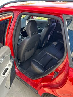 Volvo v50 1,6 TDi80kw. r.v.2009 manuál 5st. - 14