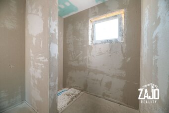 NA PREDAJ I  4 - IZBOVÝ RD TUCHYŇA I HOLODOM - 14