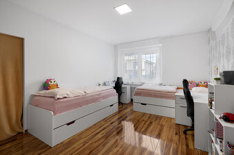 ZNÍŽENÁ CENA SENEC – NA PREDAJ 2 samostatne stojace rodin - 14