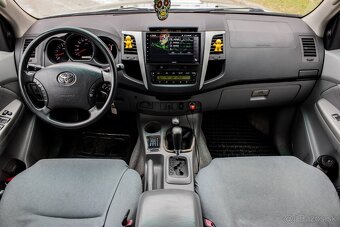 Toyota Hilux DC 3.0 4x4 - 14