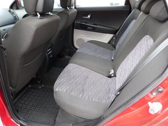 Kia Ceed 1,4i 77kW manuál 5 st., 5 dverová klíma - 14