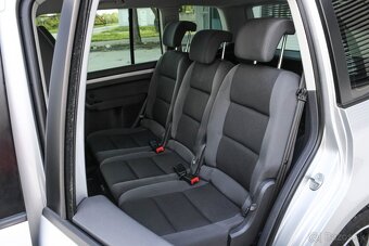 Volkswagen Touran 1.6 TDI Premium Comfortline - 14