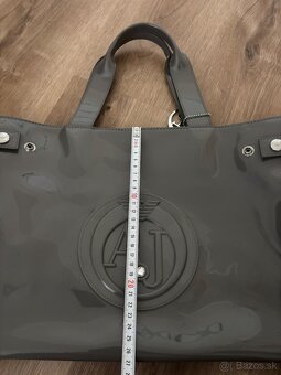 Armani Jeans lakovaná kabelka - 14
