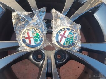 Predám original disky na alfa romeo giulietta 5x110 R16 7J E - 14