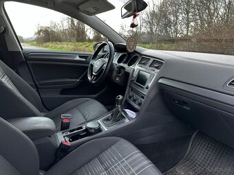 Volkswagen Golf Variant - 14