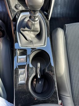 Peugeot 208 GT 1.2 PureTech 100k--8955KM-STAV NOVEHO AUTA--- - 14