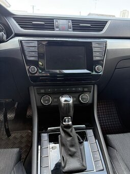 Skoda superb 3 Combi 2.0tdi 110kw automat - 14