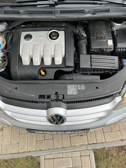Volkswagen Golf 5 plus 1.9TDI - 14