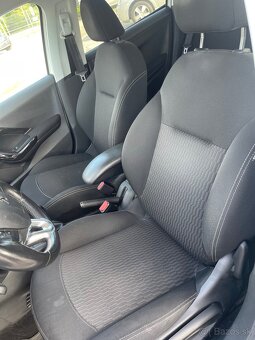Peugeot 208 diesel  rok.2017 - 14