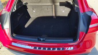 Mercedes GLA trieda 200 d A/T - 14