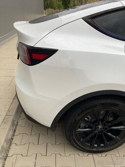 Tesla Model Y Standard Range - 14