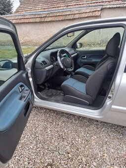 Renault Clio - 14