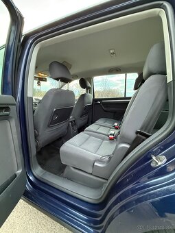 Predám volkswagen touran 1.9 TDI 74kw 100ps - 14