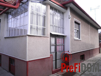 PREDAJ 3  izbový RD  štvorec v meste Šurany - centrum. - 14