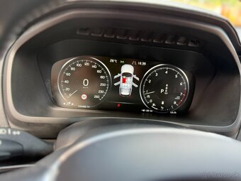 Firemné riaditeľské vozidlo Volvo XC90 2020 - 14