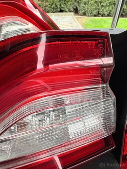 Maserati Levante 2017 zadne svetla komplet bez poškodenia - 14