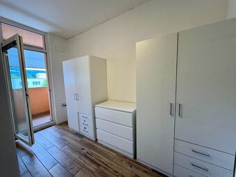 NA PREDAJ ŠTÝLOVÝ 3,5-IZBOVÝ BYT PO REKONŠTRUKCII, HANDLOVÁ - 14