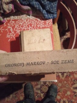 predam zbierku knih - 14