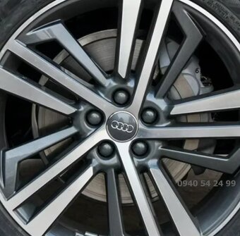 Stredové krytky - pukličky - 14