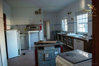 PENZIÓN / Apartmánový dom pri Štúrove - 14