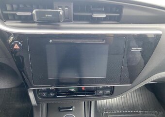 Toyota Corolla 1.6-AUTOMAT-KAMERA-NÍZKÉ KM - 14