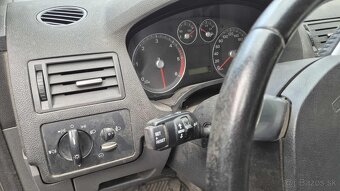 Ford Focus C-MAX 1,6tdci 80kw kod: G8DA - 14