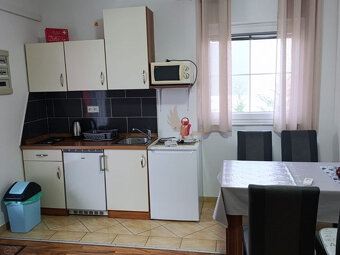 Chorvátsko - Apartmán len 150m od mora za top cenu - 14