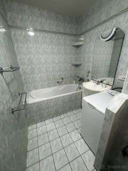 Na predaj priestranný 2-izbový byt, SEVER – 65 m2, balkón - 14